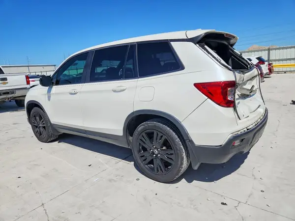 5FNYF7H27KB000307 2019 HONDA PASSPORT - Image 2