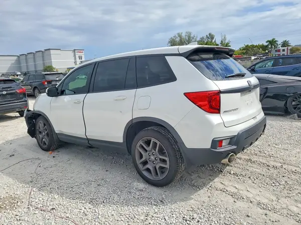 5FNYF7H50NB002432 2022 HONDA PASSPORT - Image 2
