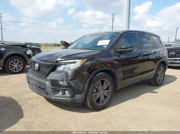 5FNYF7H52LB005703 2020 HONDA PASSPORT - Image 2