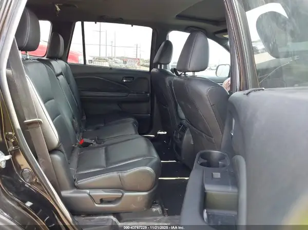 5FNYF7H52LB005703 2020 HONDA PASSPORT - Image 8