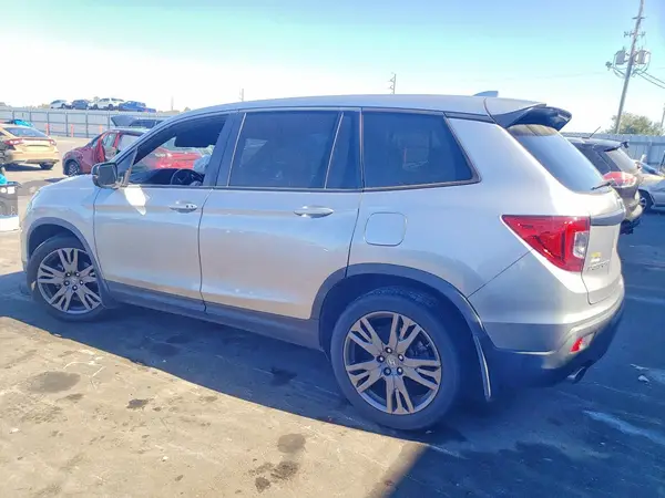 5FNYF7H52LB006544 2020 HONDA PASSPORT - Image 2