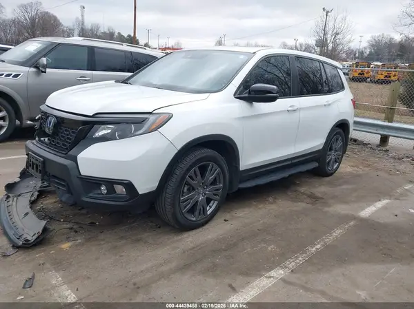 5FNYF7H52MB002043 2021 HONDA PASSPORT - Image 2