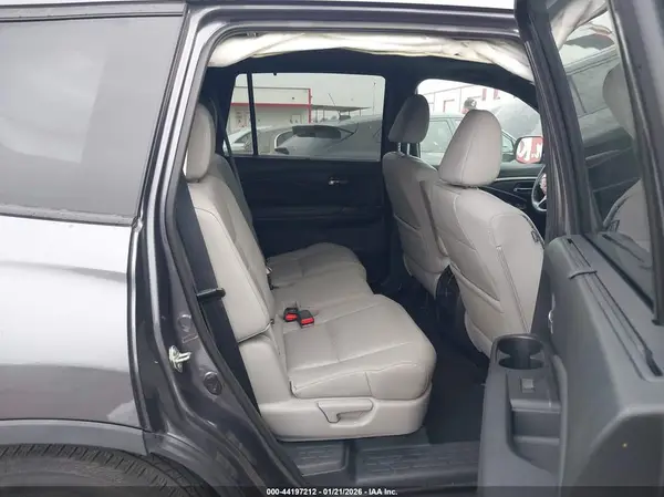 5FNYF7H53KB011041 2019 HONDA PASSPORT - Image 8