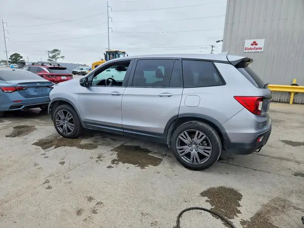 5FNYF7H54LB000020 2020 HONDA PASSPORT - Image 2