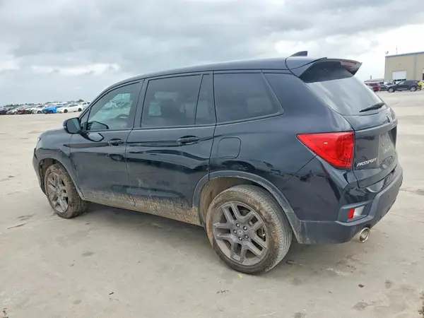 5FNYF7H54NB003387 2022 HONDA PASSPORT - Image 2