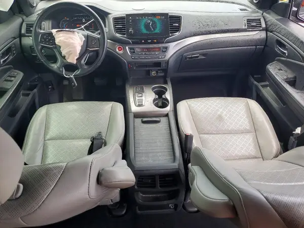 5FNYF7H55KB004592 2019 HONDA PASSPORT - Image 8