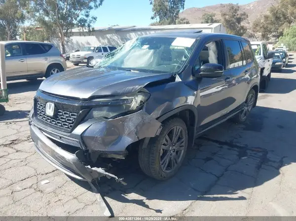 5FNYF7H55KB007086 2019 HONDA PASSPORT - Image 2