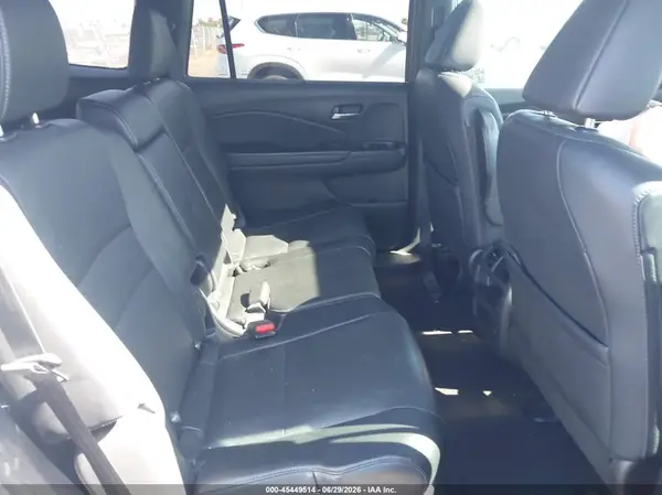 5FNYF7H55KB010599 2019 HONDA PASSPORT - Image 8