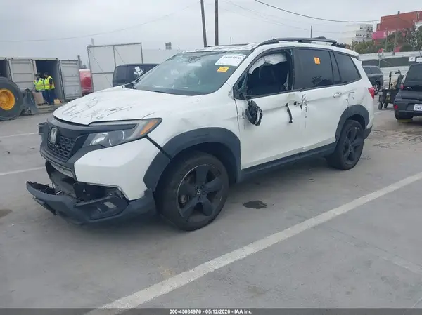 5FNYF7H55LB001905 2020 HONDA PASSPORT - Image 2