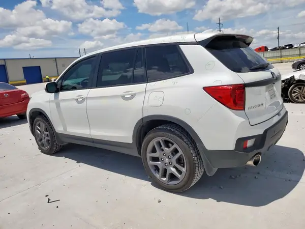 5FNYF7H55NB002426 2022 HONDA PASSPORT - Image 2