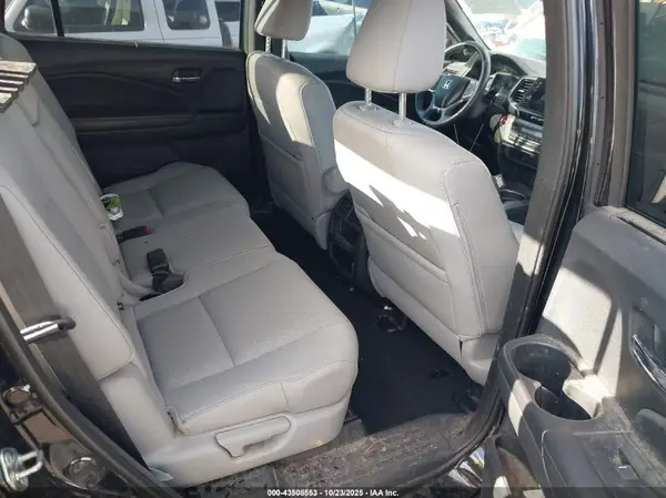 5FNYF7H56KB005928 2019 HONDA PASSPORT - Image 8