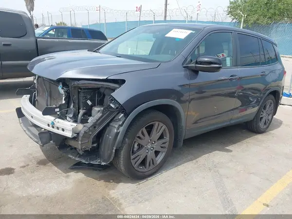 5FNYF7H56KB008523 2019 HONDA PASSPORT - Image 2