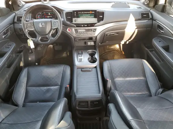 5FNYF7H56KB010952 2019 HONDA PASSPORT - Image 8