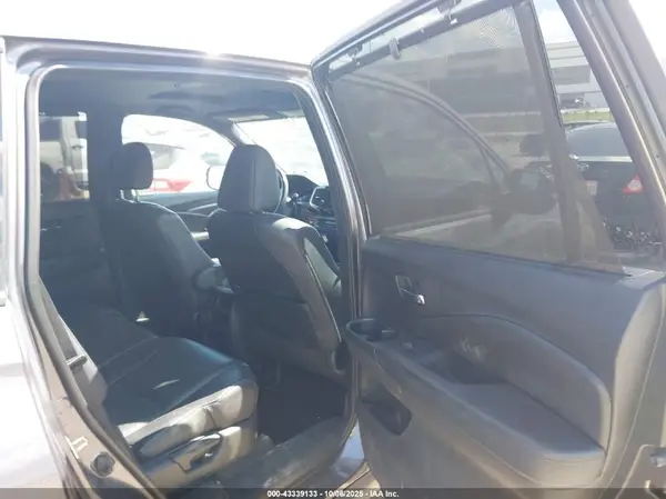 5FNYF7H57KB012189 2019 HONDA PASSPORT - Image 8