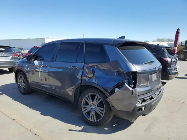 5FNYF7H57LB001582 2020 HONDA PASSPORT - Image 2