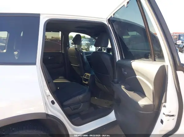 5FNYF7H57LB004210 2020 HONDA PASSPORT - Image 8