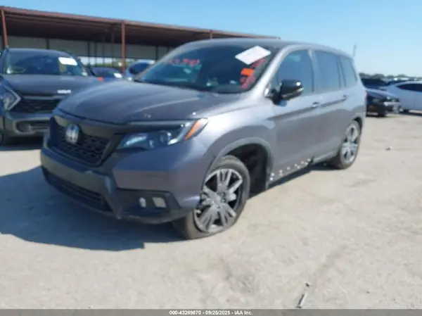 5FNYF7H57MB015841 2021 HONDA PASSPORT - Image 2