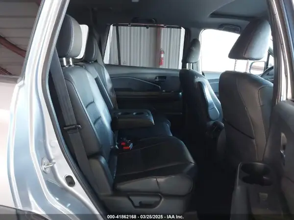 5FNYF7H58KB001928 2019 HONDA PASSPORT - Image 8
