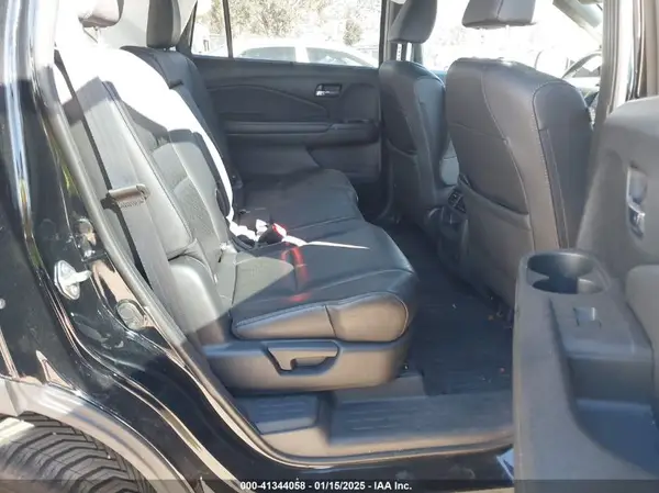 5FNYF7H58KB005624 2019 HONDA PASSPORT - Image 8