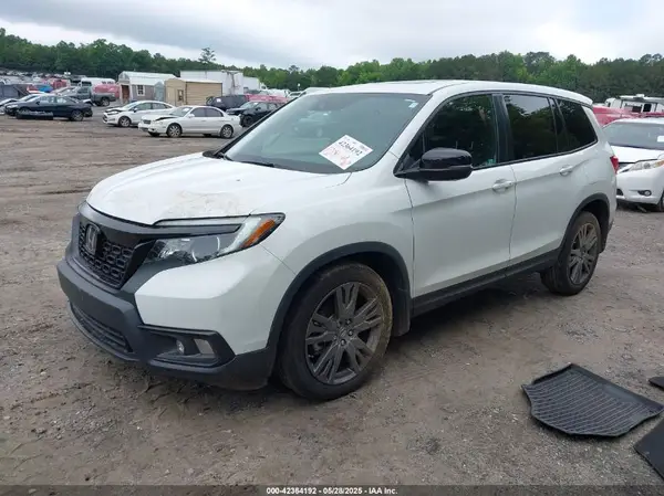 5FNYF7H58MB015881 2021 HONDA PASSPORT - Image 2
