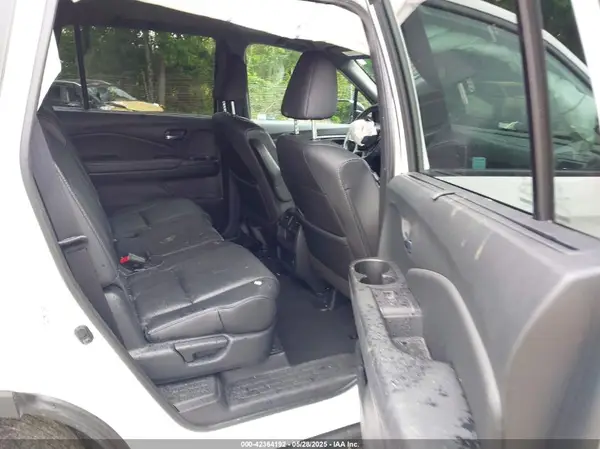 5FNYF7H58MB015881 2021 HONDA PASSPORT - Image 8