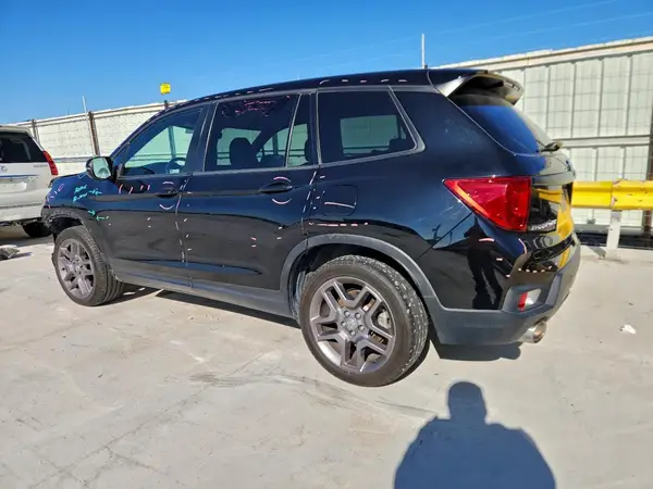 5FNYF7H58NB002680 2022 HONDA PASSPORT - Image 2