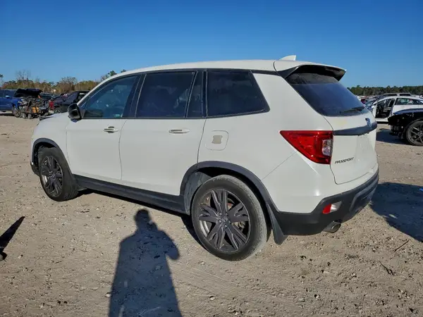 5FNYF7H5XMB015591 2021 HONDA PASSPORT - Image 2