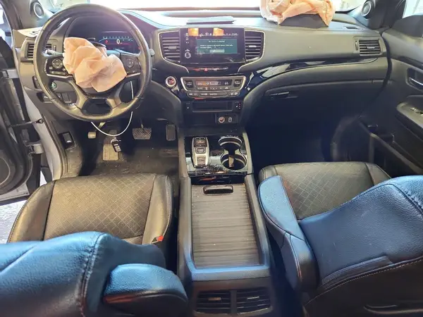 5FNYF7H90KB002283 2019 HONDA PASSPORT - Image 8