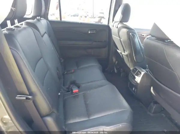 5FNYF7H90KB006205 2019 HONDA PASSPORT - Image 8