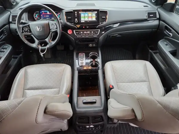 5FNYF7H91KB008349 2019 HONDA PASSPORT - Image 8