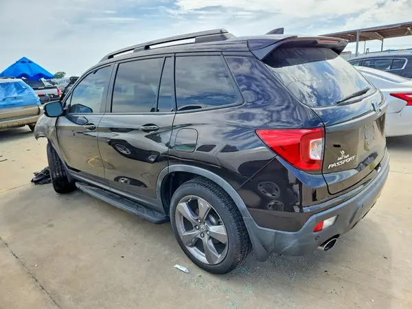 5FNYF7H95KB000819 2019 HONDA PASSPORT - Image 2