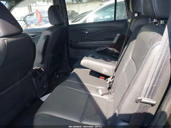 5FNYF7H97KB005438 2019 HONDA PASSPORT - Image 8