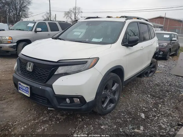 5FNYF7H9XKB001304 2019 HONDA PASSPORT - Image 2