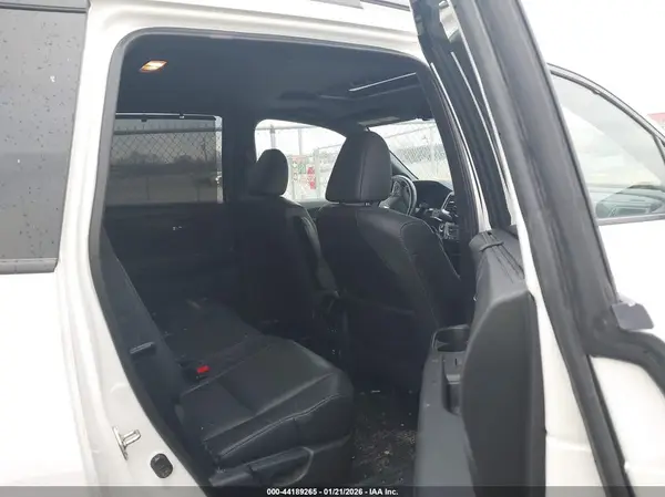 5FNYF7H9XKB001304 2019 HONDA PASSPORT - Image 8