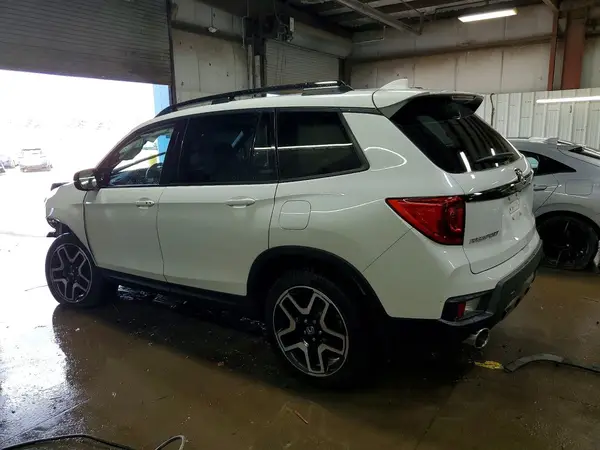 5FNYF8H00NB006412 2022 HONDA PASSPORT - Image 2