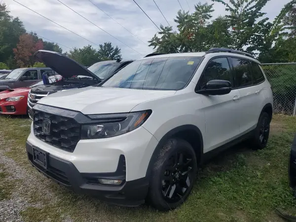 5FNYF8H00NB007902 2022 HONDA PASSPORT - Image 2