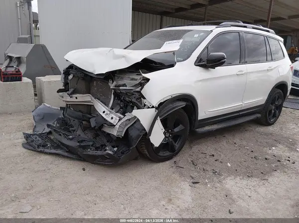 5FNYF8H01KB001523 2019 HONDA PASSPORT - Image 2