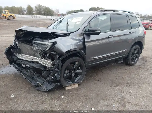 5FNYF8H01KB006690 2019 HONDA PASSPORT - Image 2