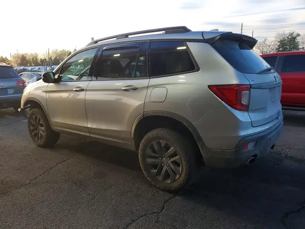 5FNYF8H01KB007645 2019 HONDA PASSPORT - Image 2