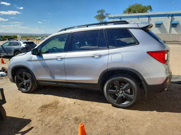 5FNYF8H01KB014899 2019 HONDA PASSPORT - Image 2
