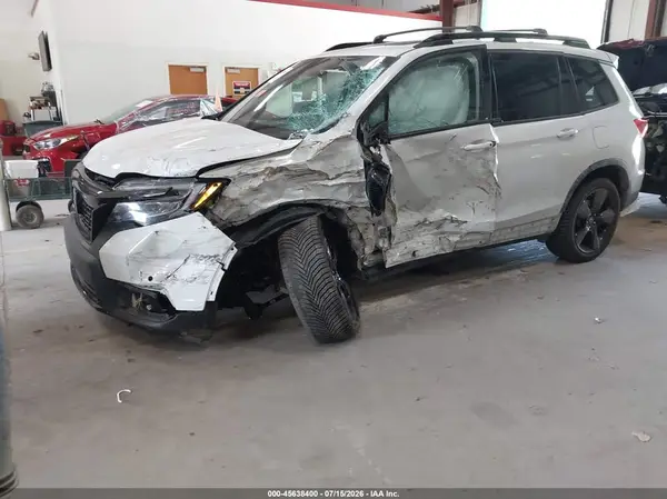 5FNYF8H01LB000888 2020 HONDA PASSPORT - Image 2