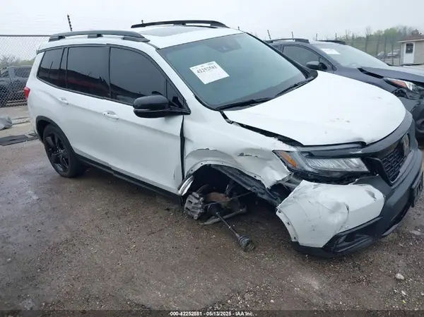5FNYF8H01LB019179 2020 HONDA PASSPORT - Image 1
