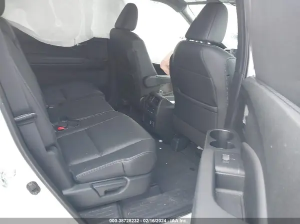 5FNYF8H01MB001928 2021 HONDA PASSPORT - Image 8