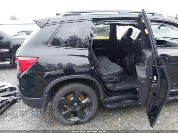 5FNYF8H01MB007499 2021 HONDA PASSPORT - Image 8