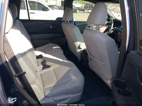 5FNYF8H01MB013352 2021 HONDA PASSPORT - Image 8