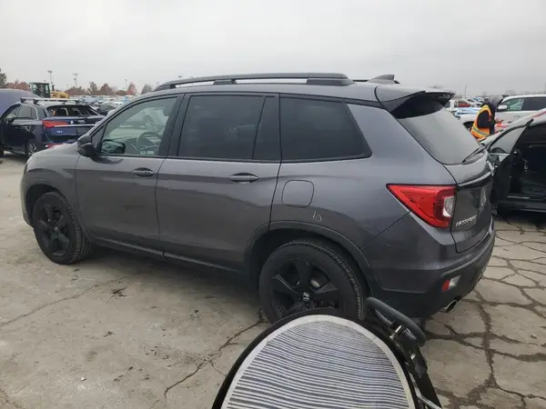 5FNYF8H01MB018003 2021 HONDA PASSPORT - Image 2