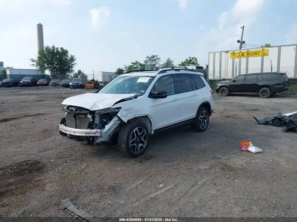 5FNYF8H01NB008444 2022 HONDA PASSPORT - Image 2