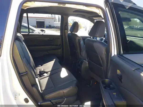 5FNYF8H01PB004087 2023 HONDA PASSPORT - Image 8