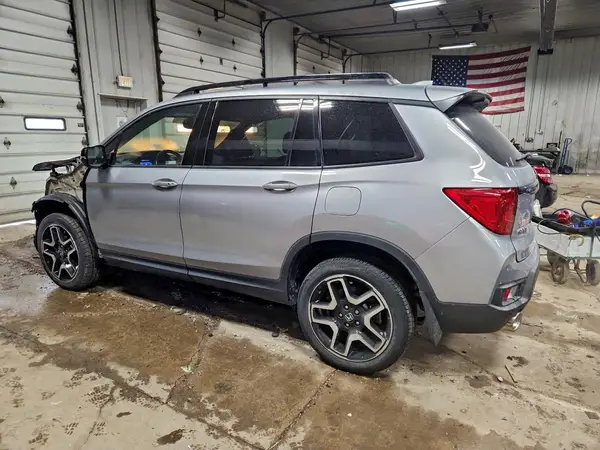 5FNYF8H01PB014960 2023 HONDA PASSPORT - Image 2