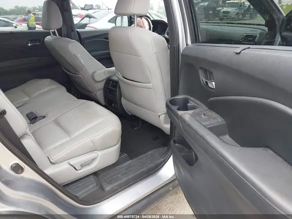 5FNYF8H02KB016015 2019 HONDA PASSPORT - Image 8